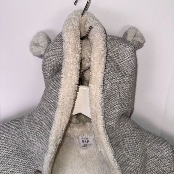 Gap Baby Boys Girls Brannan Bear Ears Hooded Sweater Gray Button-Up Sz 18-24M - Picture 3 of 5